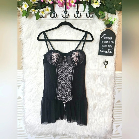 Sophie B Lace Detail Ruffle Skirt Bottom Push Up Chemise - Picture 1 of 5